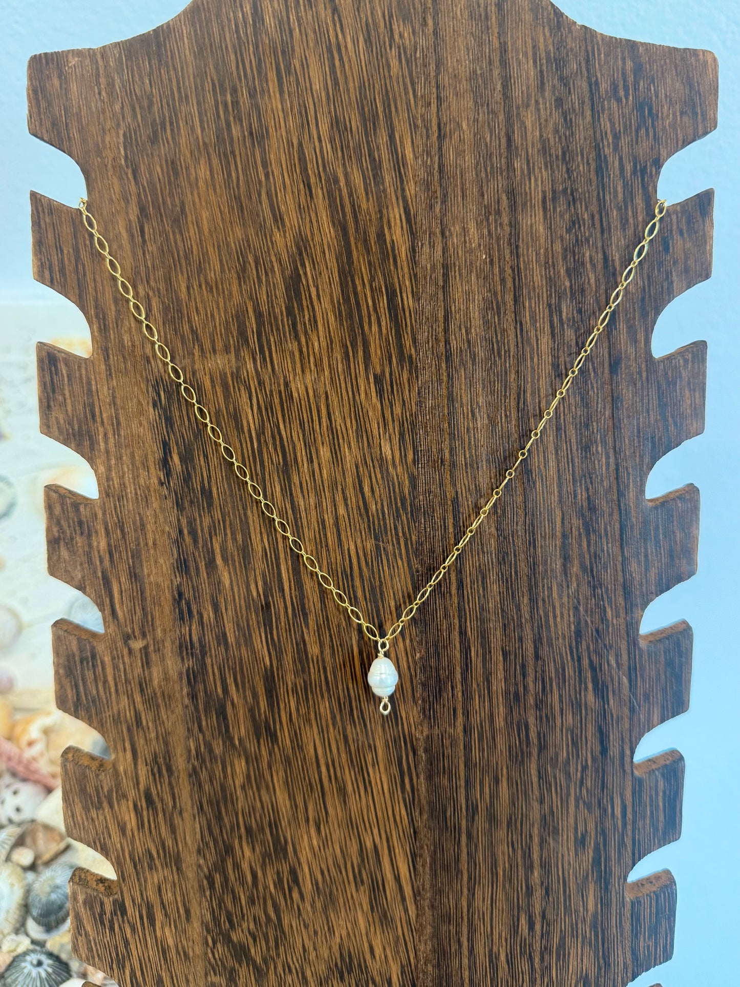 White pearl necklace
