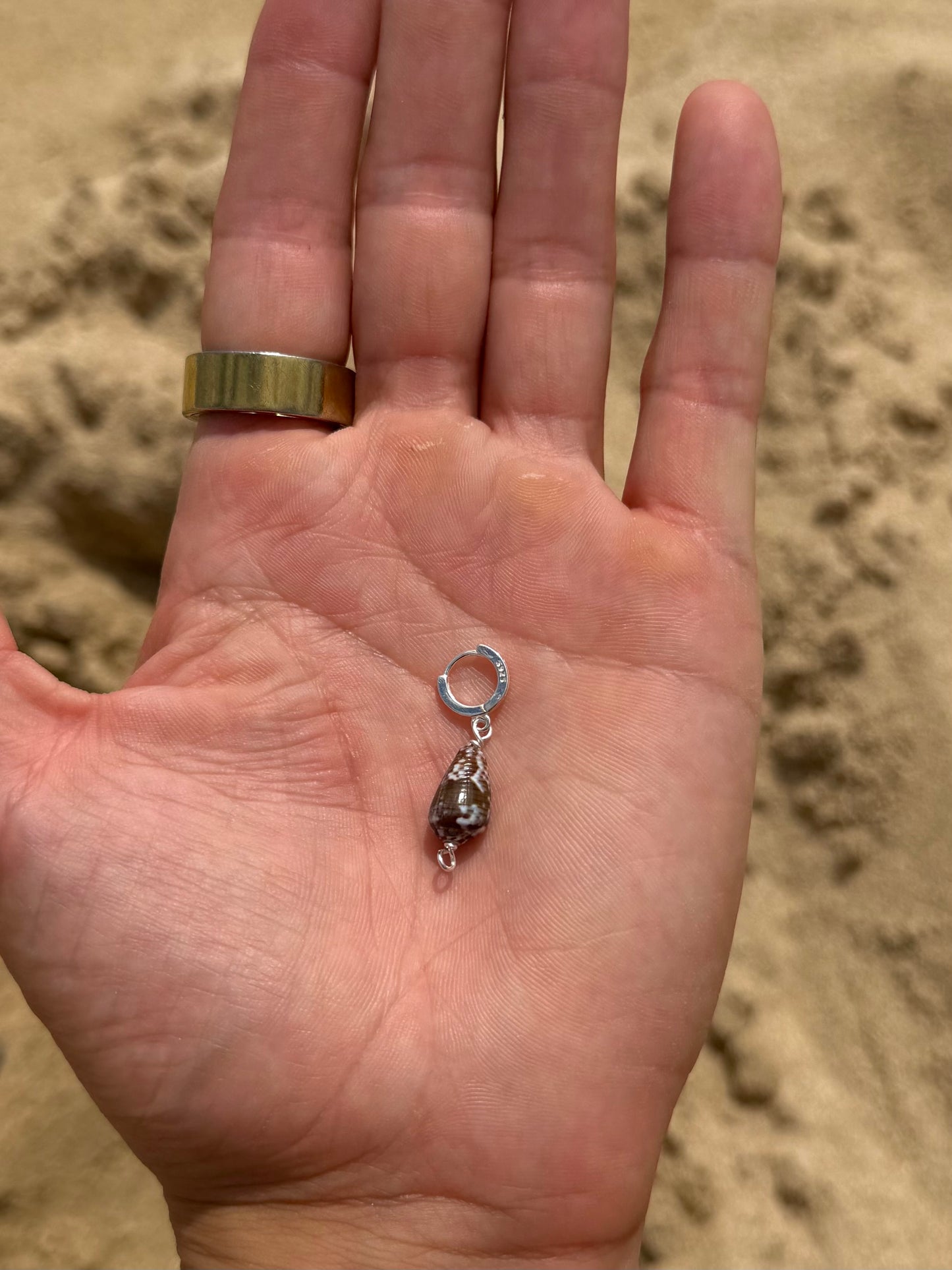 Single cartilage cat charm