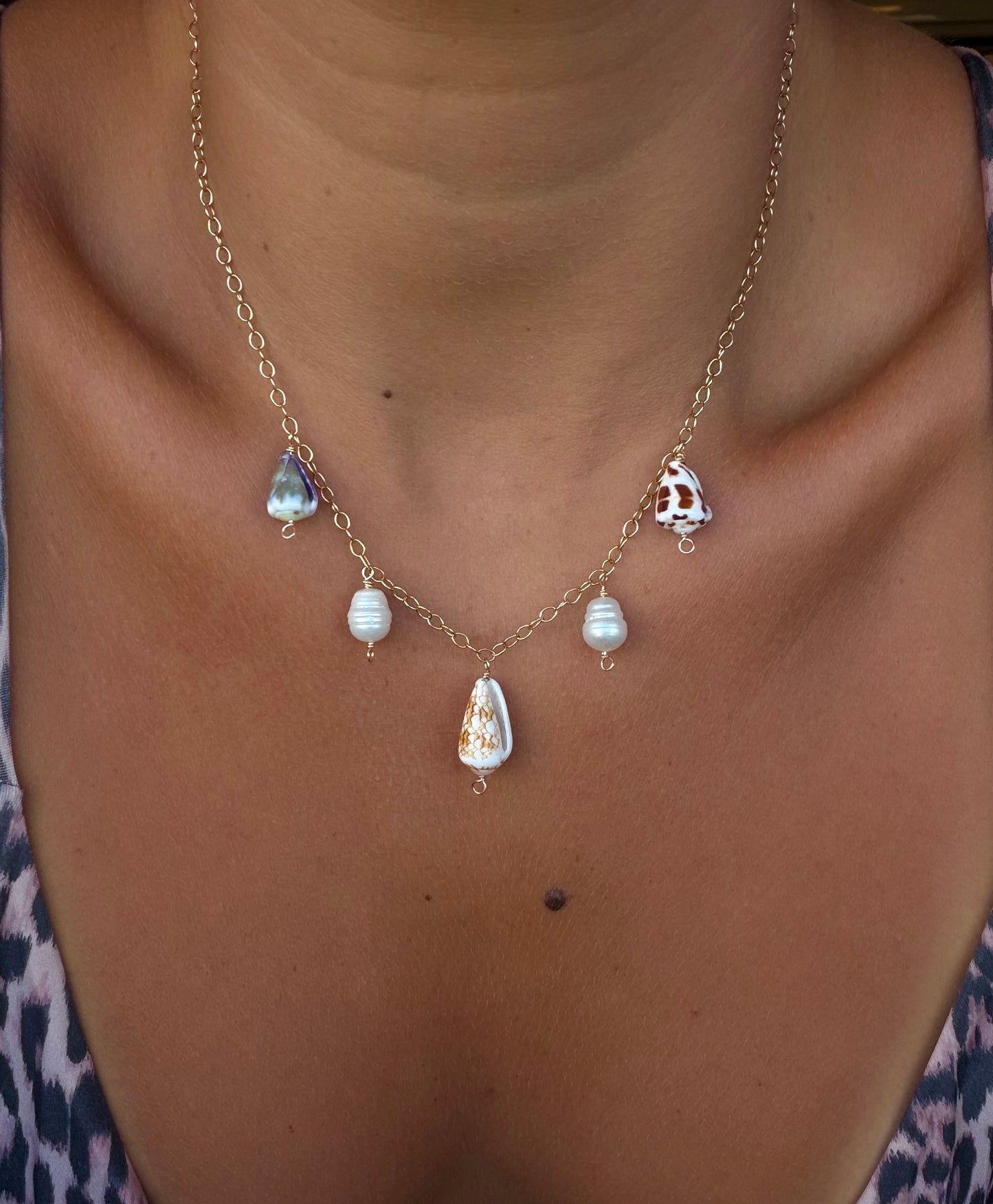Charm necklace- penniform