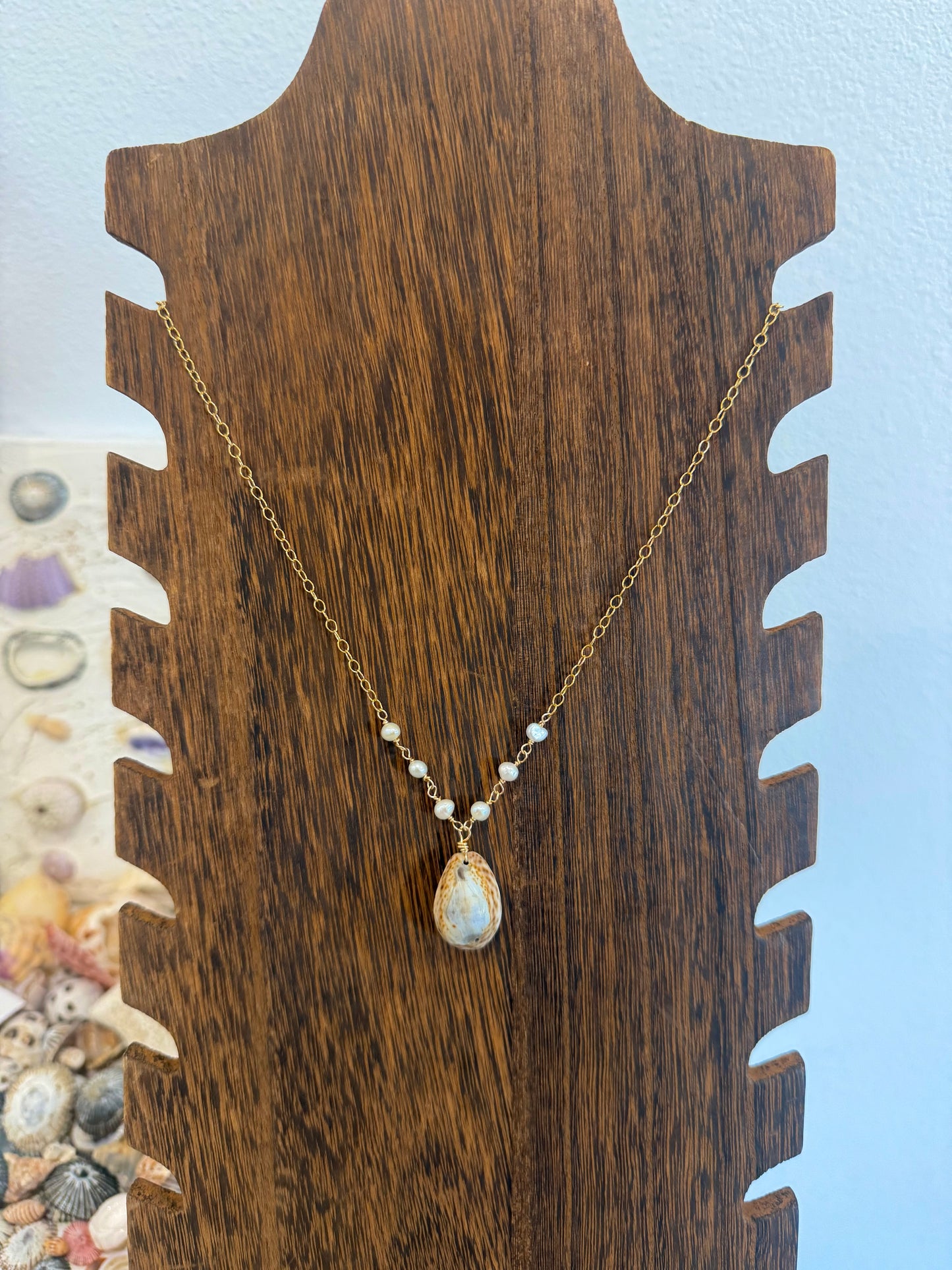 Cowrie pearl chain