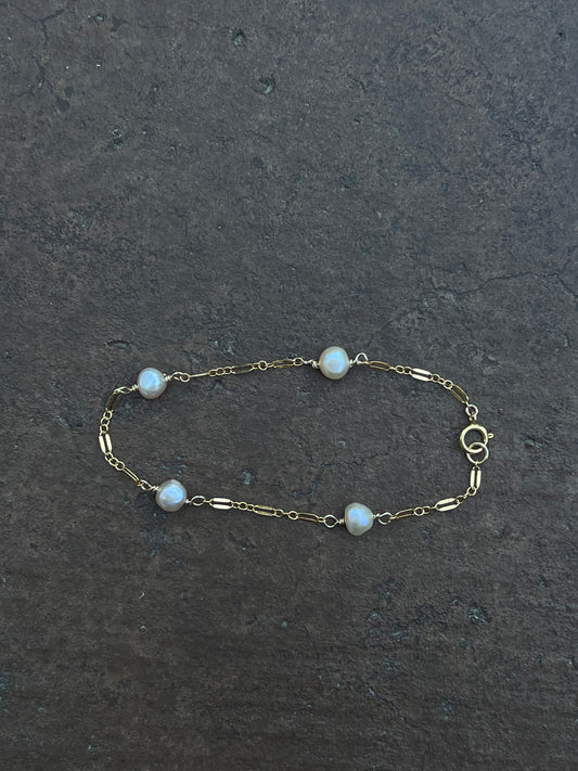 Baby Pink Pearl Bracelet